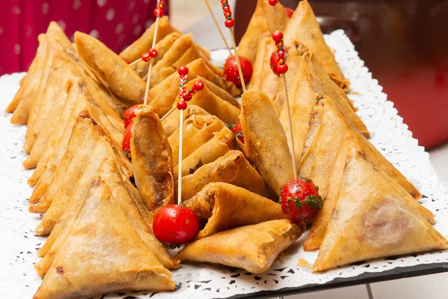 Pièces salées dressées pour une réception